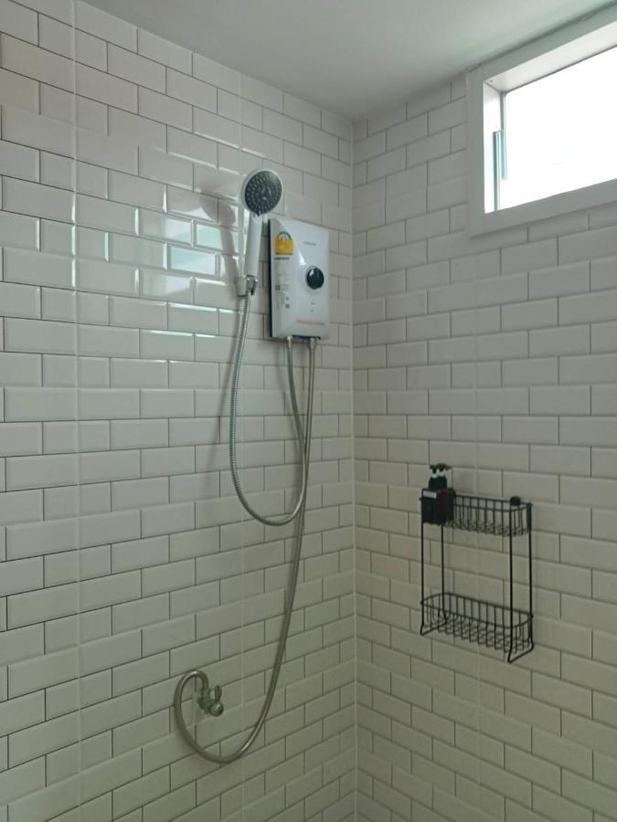 Roomquest Bangkok Sukhumvit 50 Exterior foto